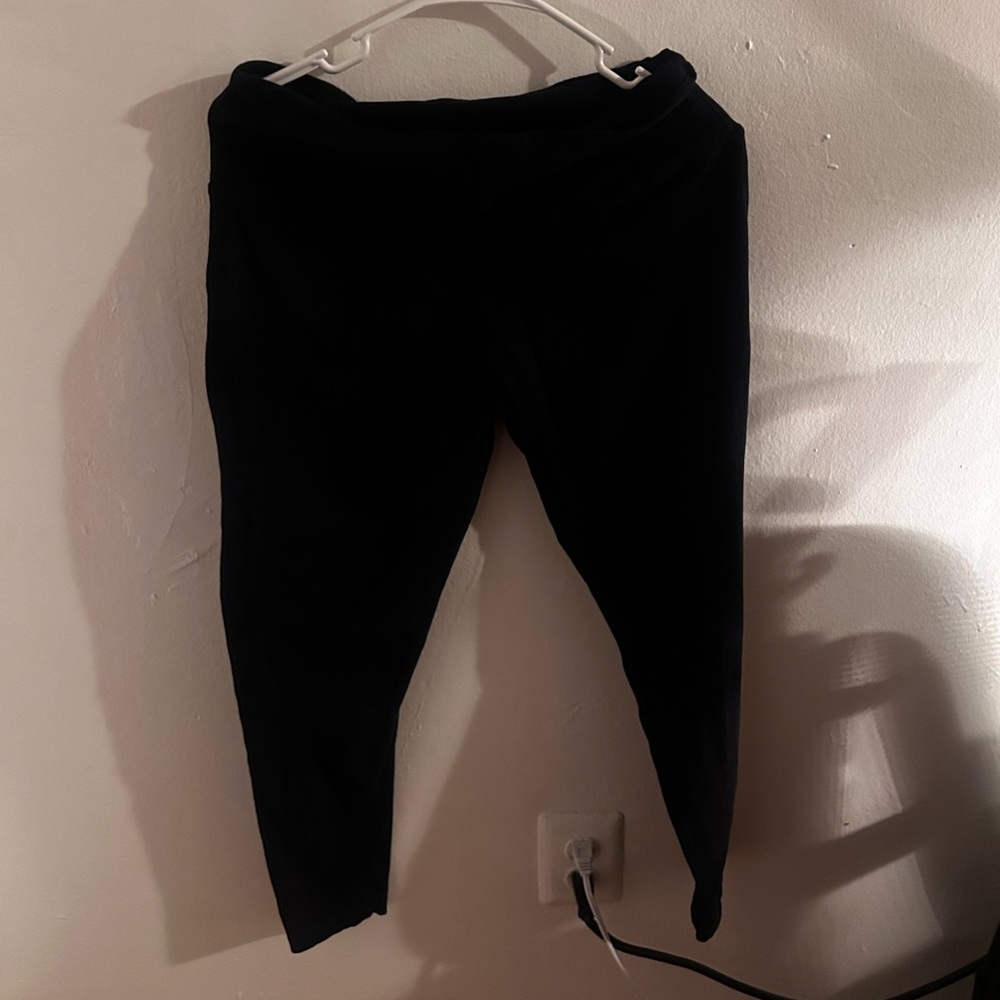 Black Capri Leggings